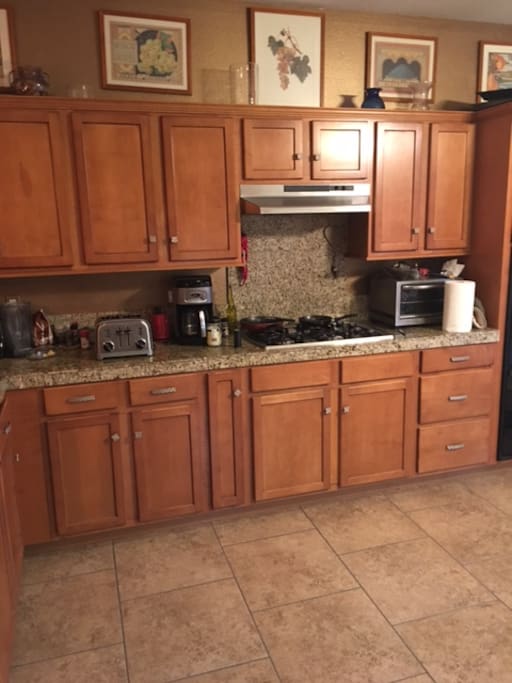 fully equipped kitchen