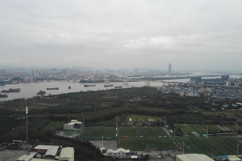 一线江景一望无际