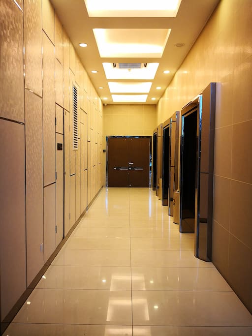 Lobby Lift Area