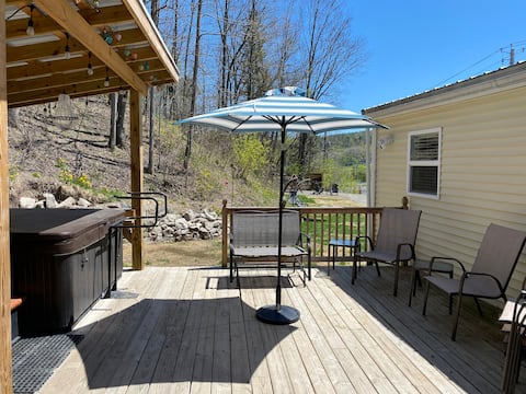 Parkview Hot Tub Oasis