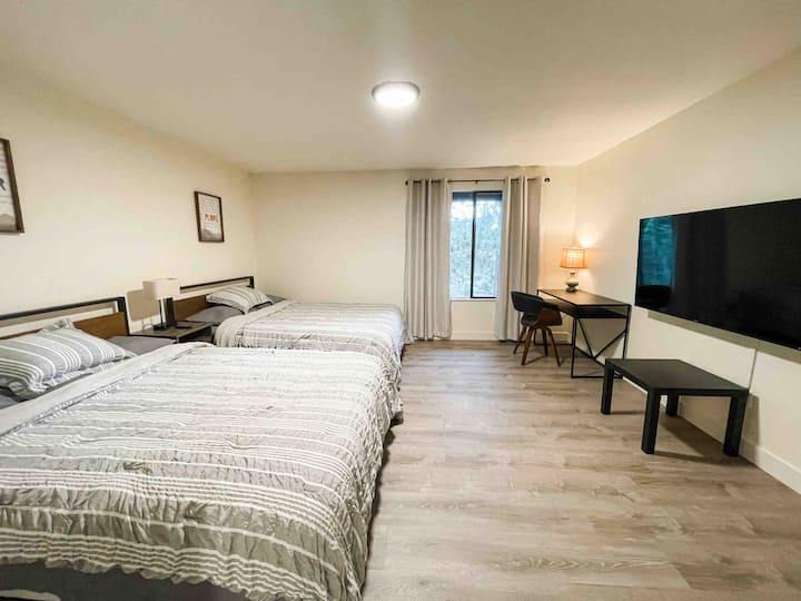 Спална соба 1 со 2 брачни кревети