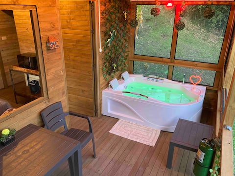 Popular Airbnb listing: Private Cabin with Jacuzzi near Medellín in Marinilla