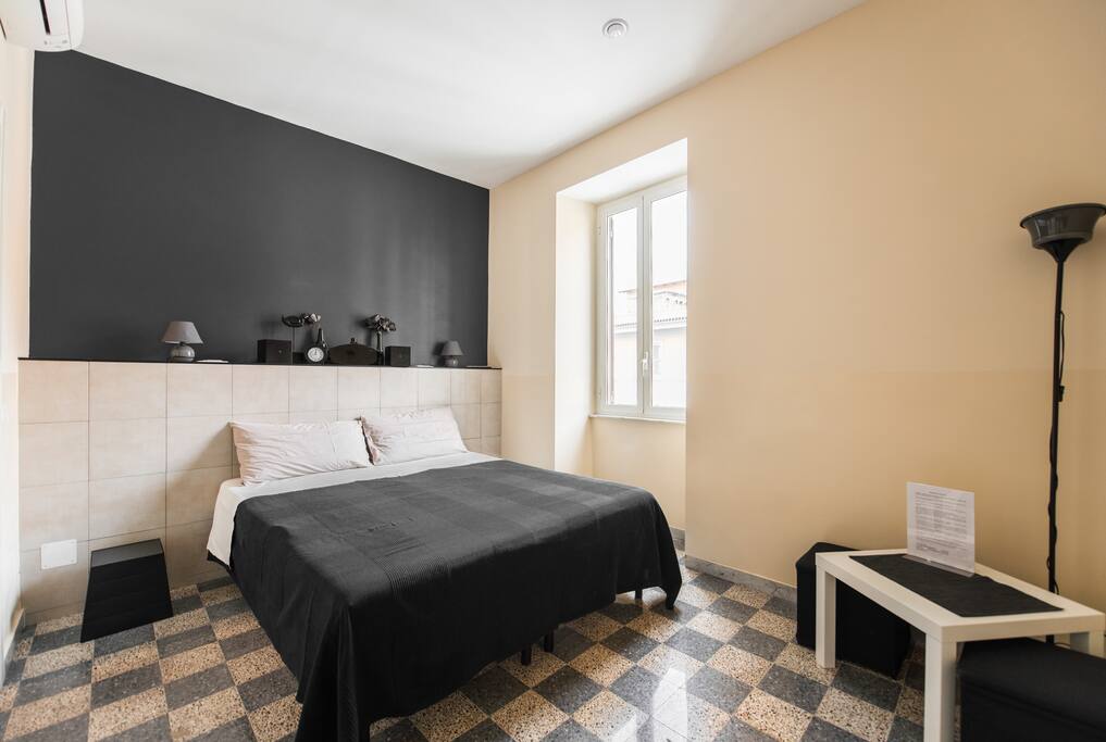 Romantic escape in Rome.
