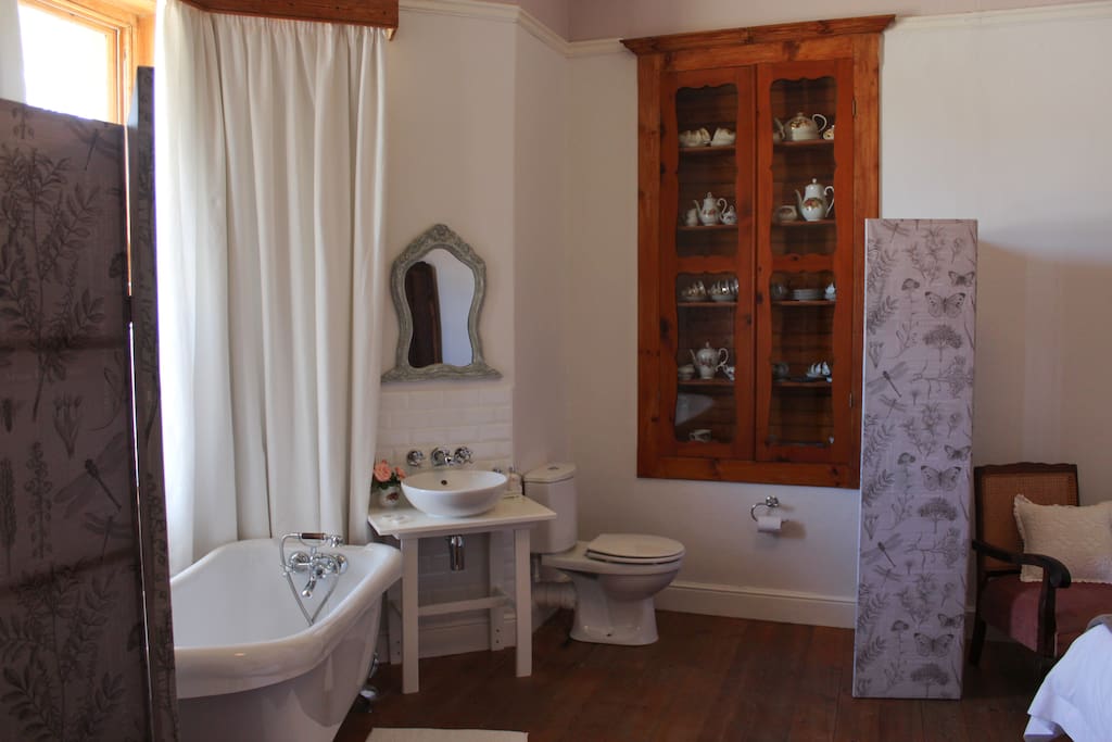 Private Room - Room 1 - Open-plan victorian bathroom)