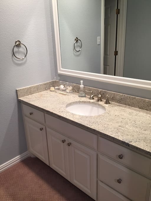 Jack and Jill upstairs bath
