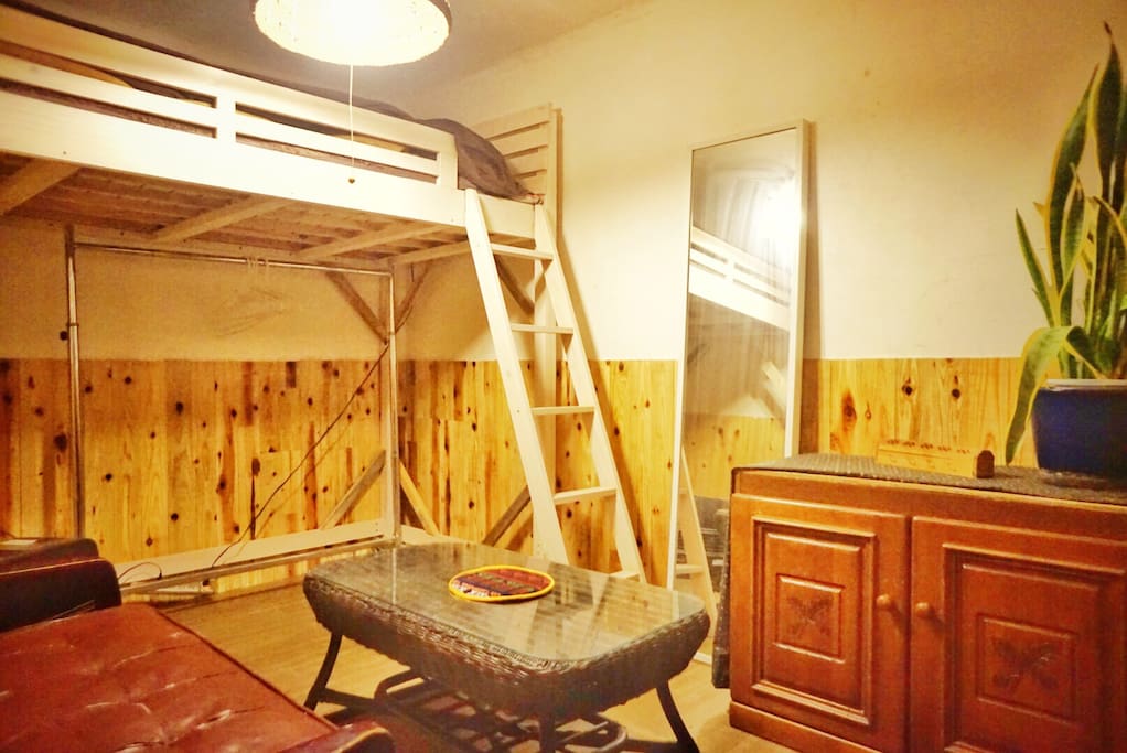 woody and cozy room