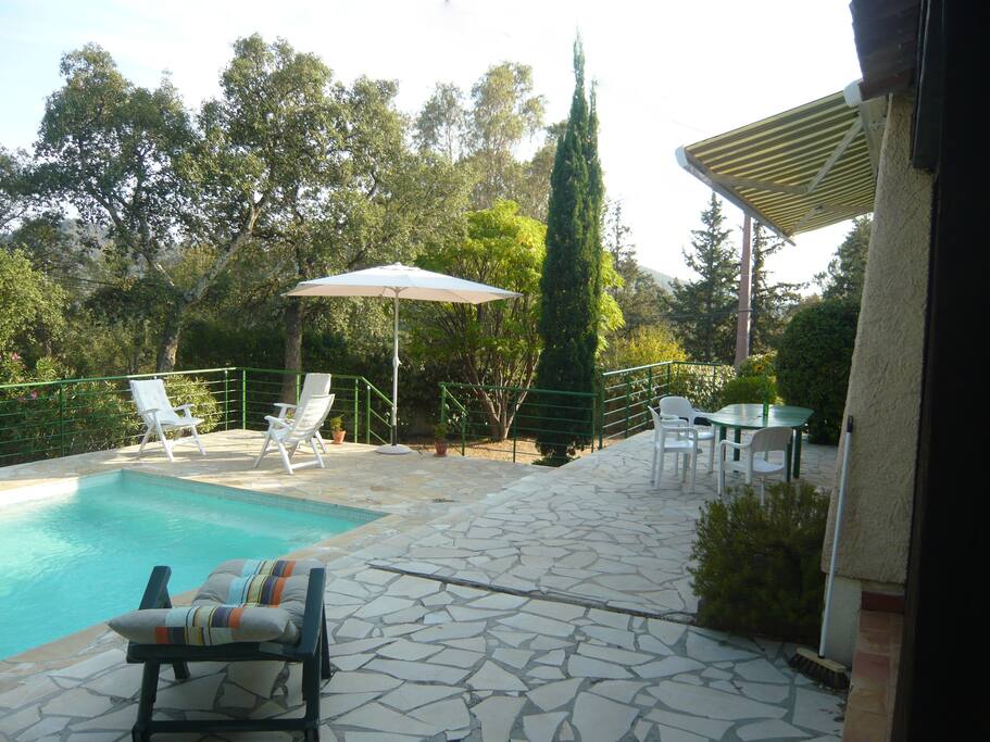 Piscine, plage et terrasse