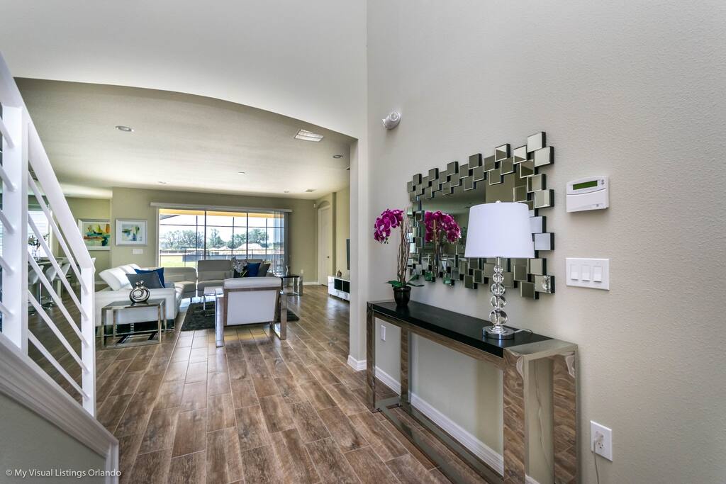 6033BroadOakDrive-4