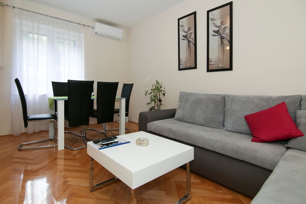 Livingroom and diningroom