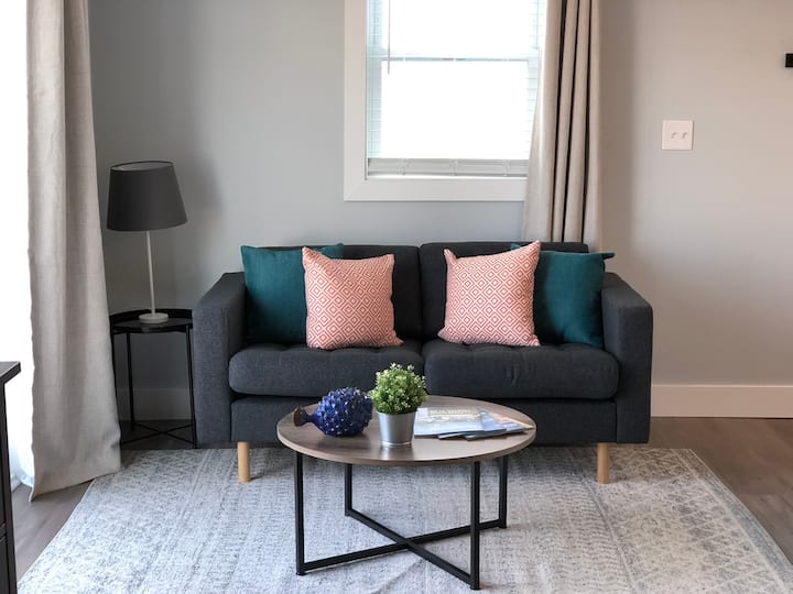 New Lovely Studio Apartment With Onsite Parking! - Annapolis, MD