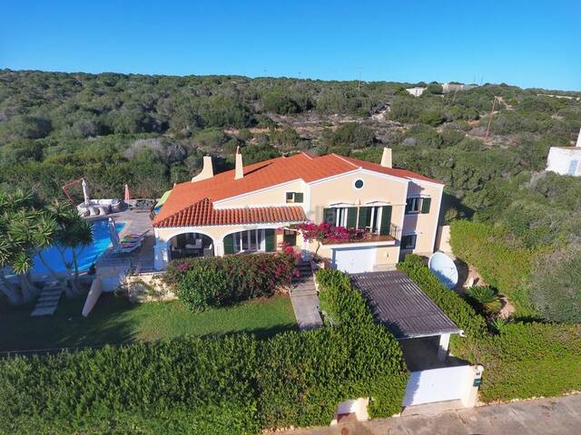 Punta Prima : villa à 5 minutes à pied de la plage