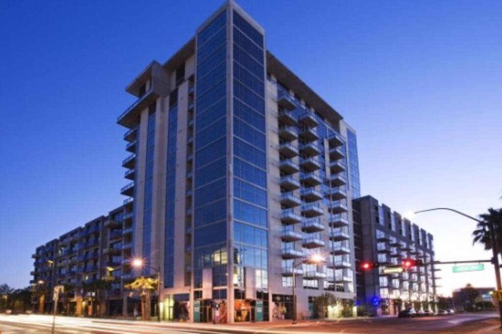 "Without a doubt would recommend this apartment for any duration stay- I wish I could have stayed longer." - Rachael, Feb 21, 2018