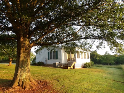 Winters Retreat Farm Cottage - Entire house