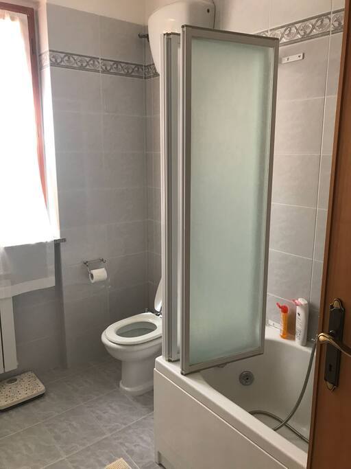 bagno con vasca