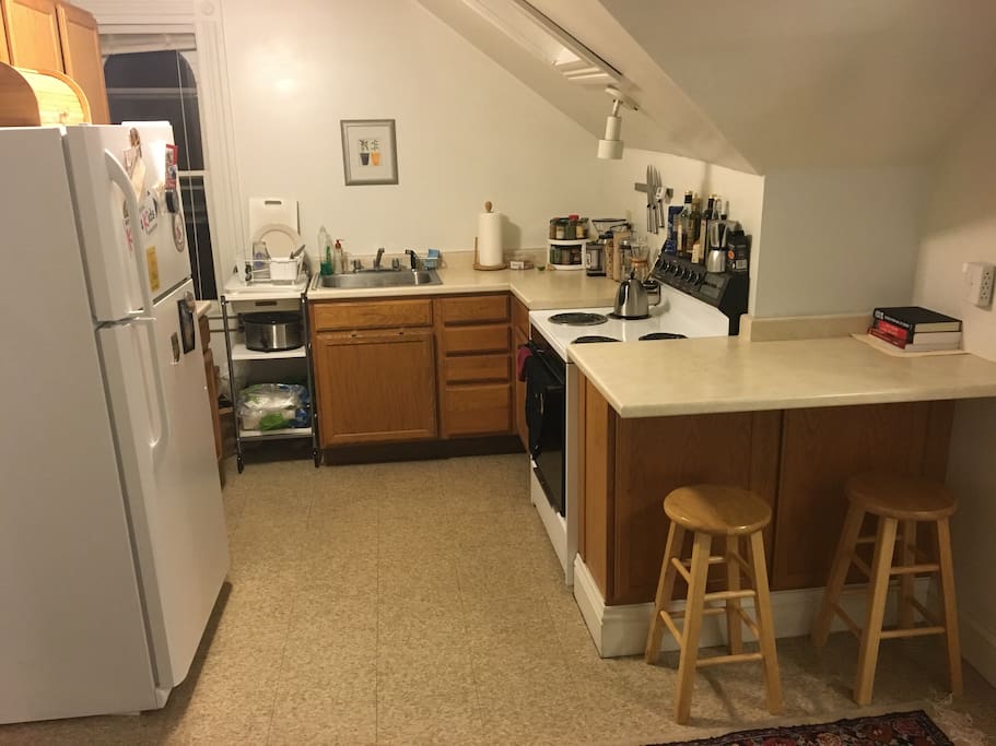 Kitchen (Photo #1)
