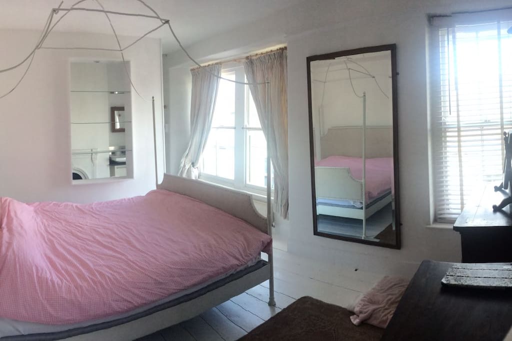 Master king sized bedroom with en suite bathroom