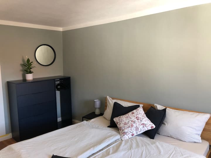 Schlafzimmer 2