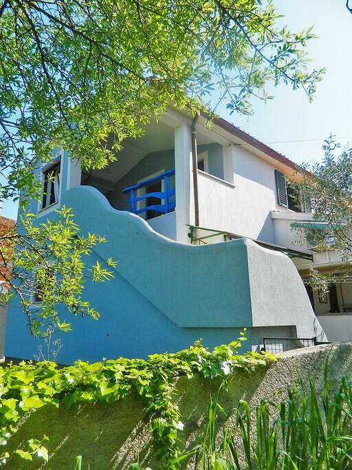 blue exterior