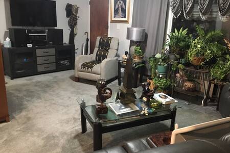 Cozy, comfort close to LaGuardia Airport