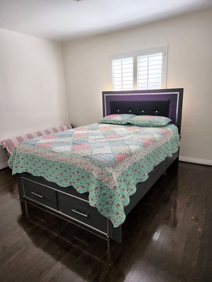 Clean bedroom (SouthGate) Houses for Rent in South Gate, California