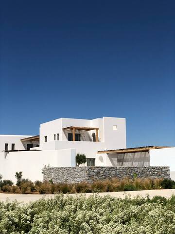 Alio (2suites) with one private swimming pool gallery image 4