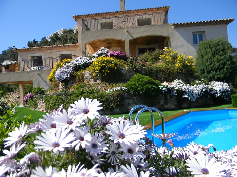 Villa au cœur d un écrin de verdure