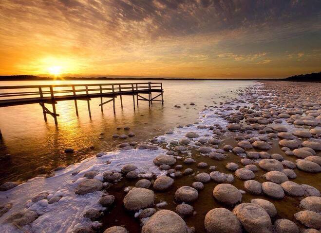 Bush lake logfire sauna retreat Mandurah gallery image 5