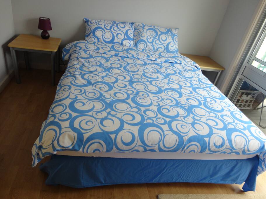 Firsth bed room ( Linen supplied )