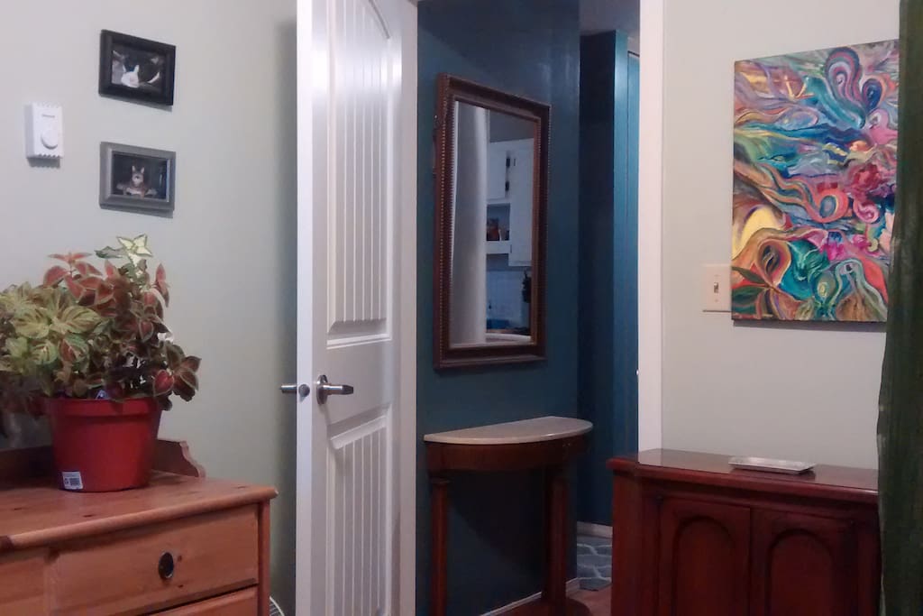 Entryway to bedroom