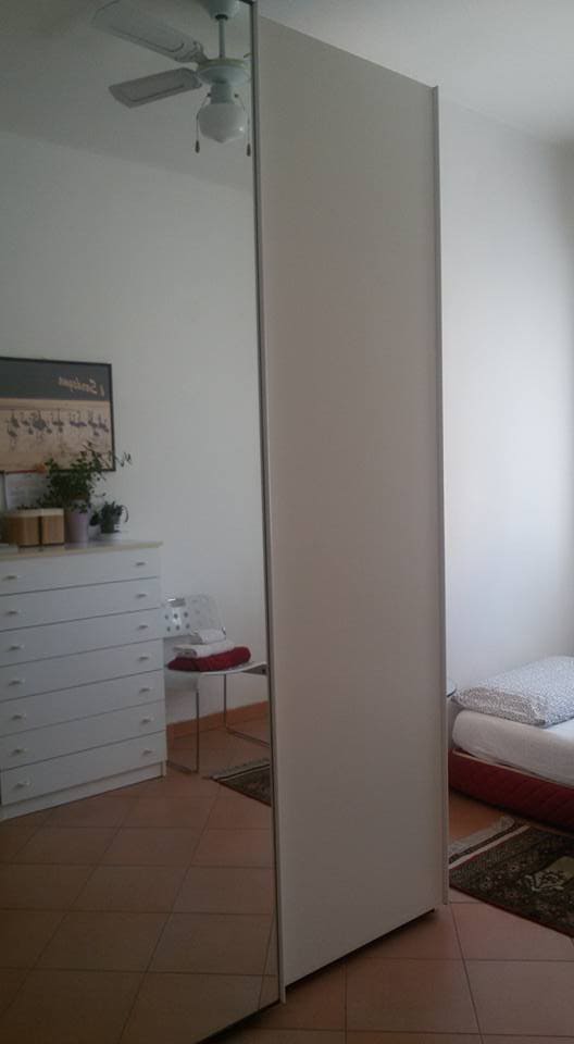 กระจกขนาดใหญ่
