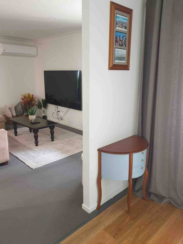 4 Bedroom Home On The Ground Floor All For You - Samford