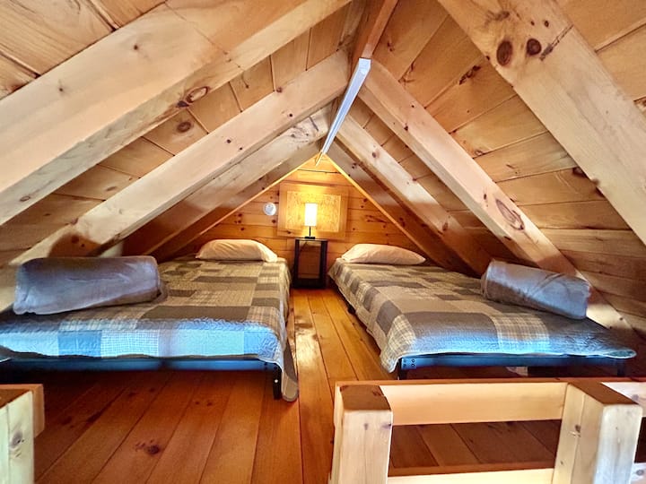 Rustic elegance! Thoughtfully designed with wood accents, soft lighting, and a calming atmosphere!