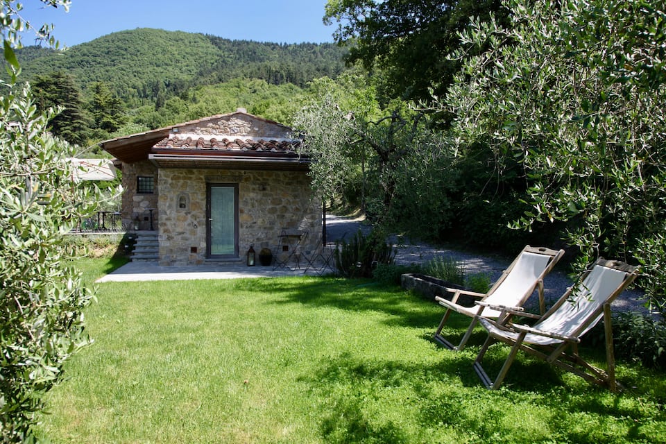 The Moonlit and Sunny Cottage, in a Tuscan olive grove, Vaiano, Tuscany, Italy, photo 3 of 10