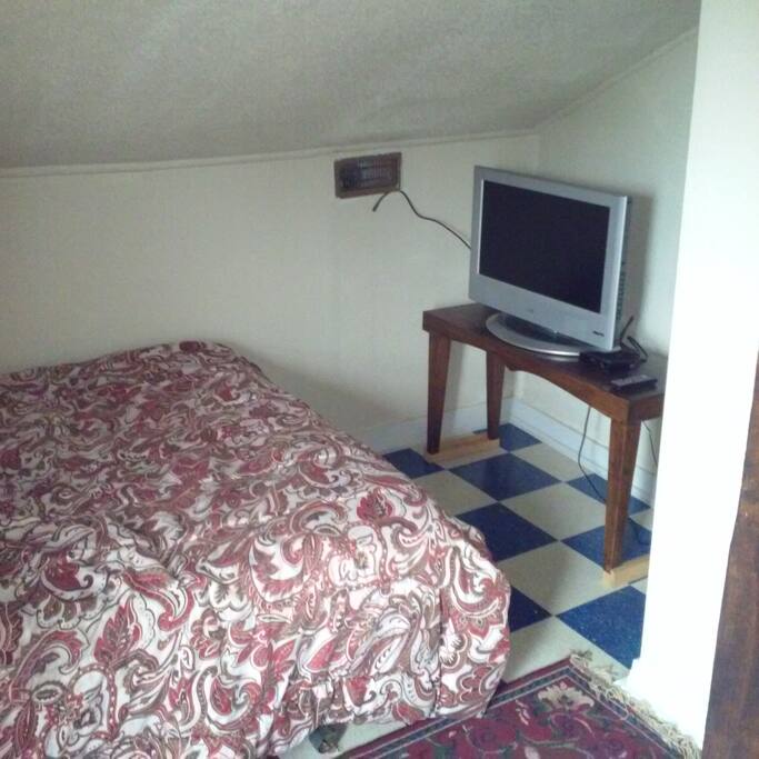 tv with remote