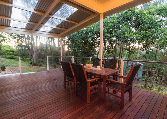 2 Bedroom Victorian Luxury in Lilydale gallery image 3