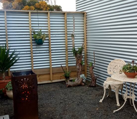 Cosy Farm with Self Contained Cabin available!