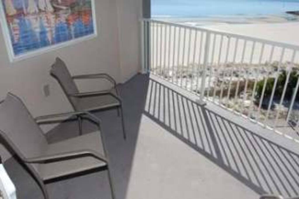 Sea Breeze 610 Deluxe-Balcony