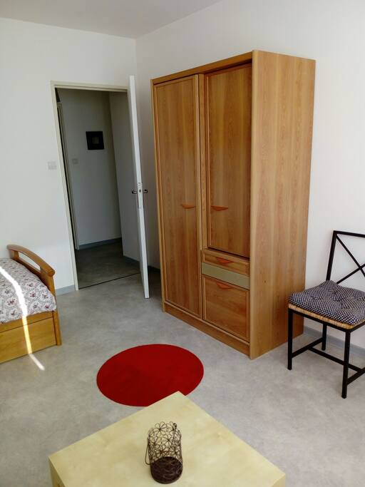 armoire disponible