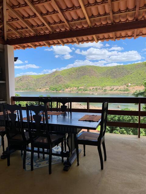 Casa Amarela (3 suites and swimming pool)