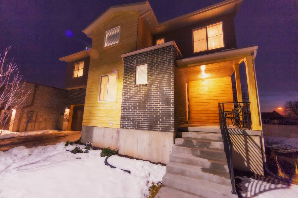 Our home is a brand new super modern property with stunning decor and surroundings. Located in the heart of Old Town Midvale we are sure that you will love your stay at MidCity