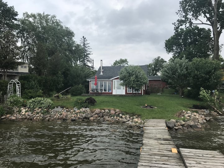 Wonderful Scugog Lake waterfront Cottage Houses for Rent in