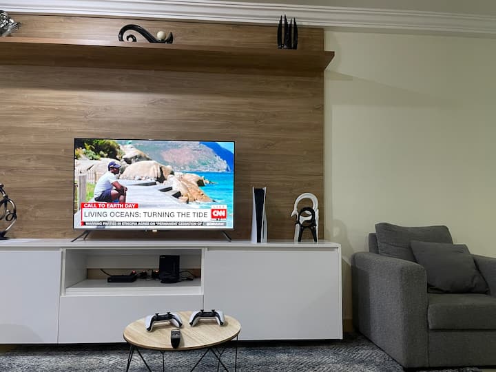 Luxury 2 Bed Apartment With Pool & Gym In Accra - Accra