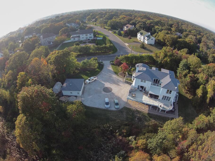 Private Waterfront estate on 5 acres