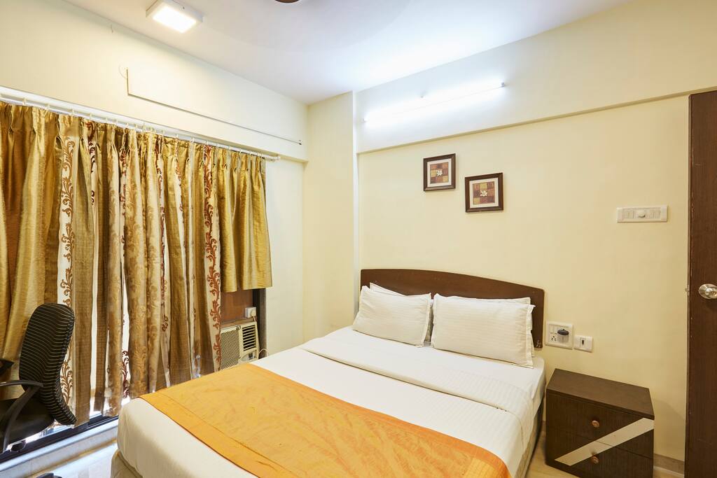 Guest bedroom 1