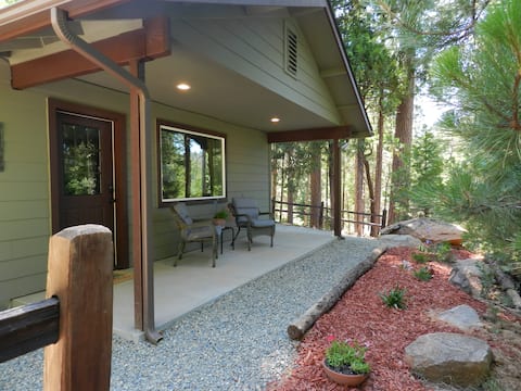 Beautiful Sugar Pine Cabin in Cedar and Pine Woods