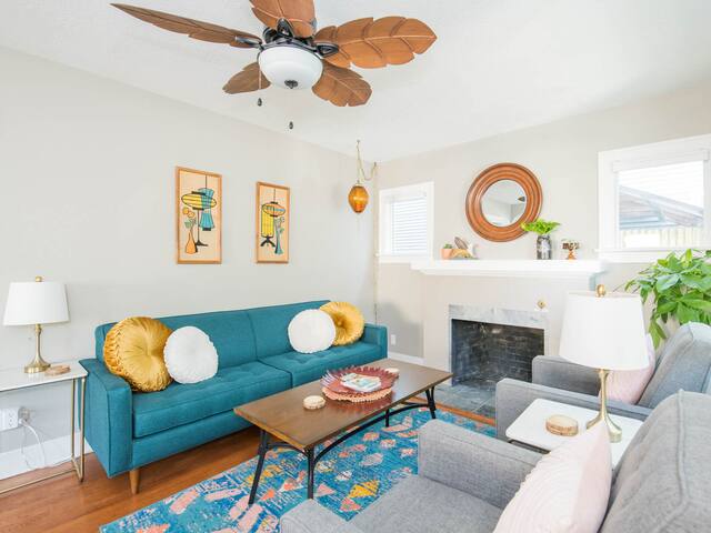 Fabulous 5 BDRM Craftsman-Best Location in PDX! gallery image 3