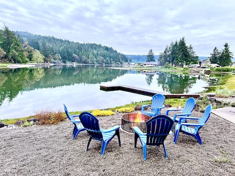 Luxury Waterfront Oasis * Hot Tub * Kayaks *