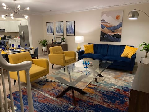 Mid-Century Modern Old Town Portsmouth 3bd/2.5 bth