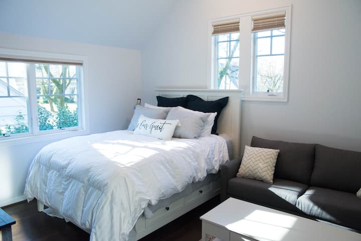 Eastmoreland Private Guest Suite By Reed College - Portland, OR