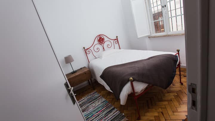 Პირველი სართულის ოთახი